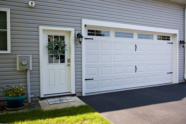 24/7 Emergency Garage Door Panel Replacement experts in Keyser, WV